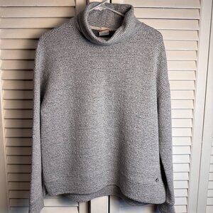The American Outdoorsman Womens medium Gray Textured Turtleneck Pullover Sweater